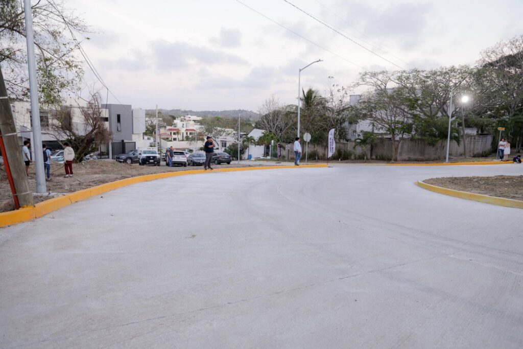 Mónica Villarreal acelera obra pública y atiende rezago histórico en el Fraccionamiento El Ojital Una demanda ciudadana con más de 16 años de rezago