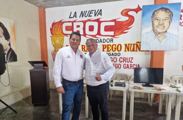 Este lunes 20 de abril, el Lic. Gregorio Pego Cruz, Secretario de Trabajo y Conflictos de la Nueva Croc Tamaulipas, sostuvo una reunión con Francisco Tobías Sigala, Secretario del Exterior del Nuevo Sindicato de Petroleros de México (PETROMEX), con el objetivo de afinar los preparativos rumbo al tradicional desfile del Día del Trabajo. Con esta coordinación, se busca fortalecer la presencia de los trabajadores en esta importante conmemoración, reafirmando la unidad y el compromiso en la lucha por mejores condiciones laborales.